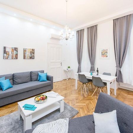 Dominik Apartment บูดาเปสต์ ภายนอก รูปภาพ
